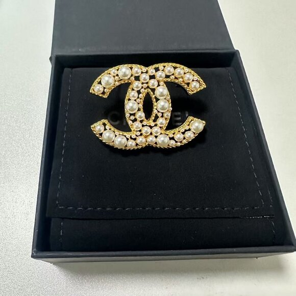 CHANEL Orange Brooch with Bow and Tassel Design🎉🌾🌿 - Picture 1 of 5